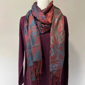 Leaf Pattern Scarf